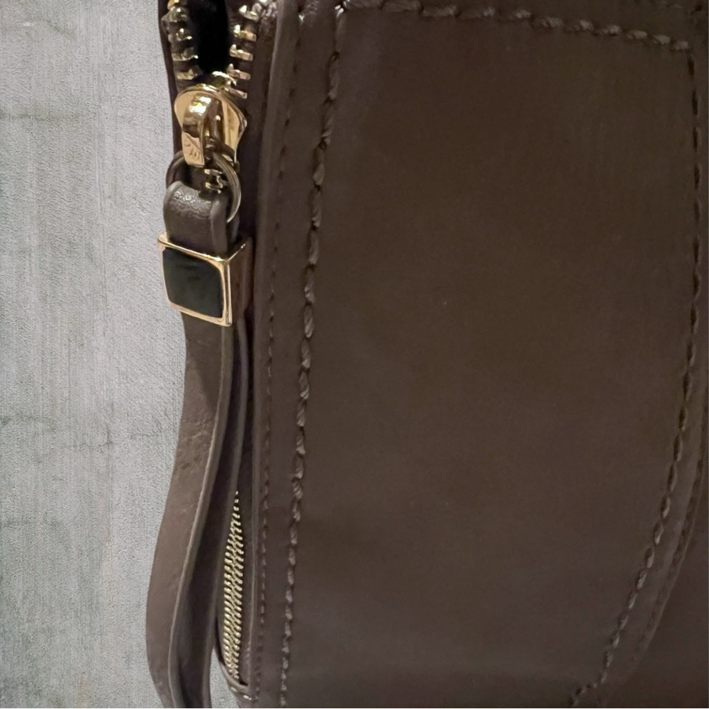 Miztique PU handbag EUC. Versatile styling and craftsmanship. Very luxurious! - Picture 4 of 10